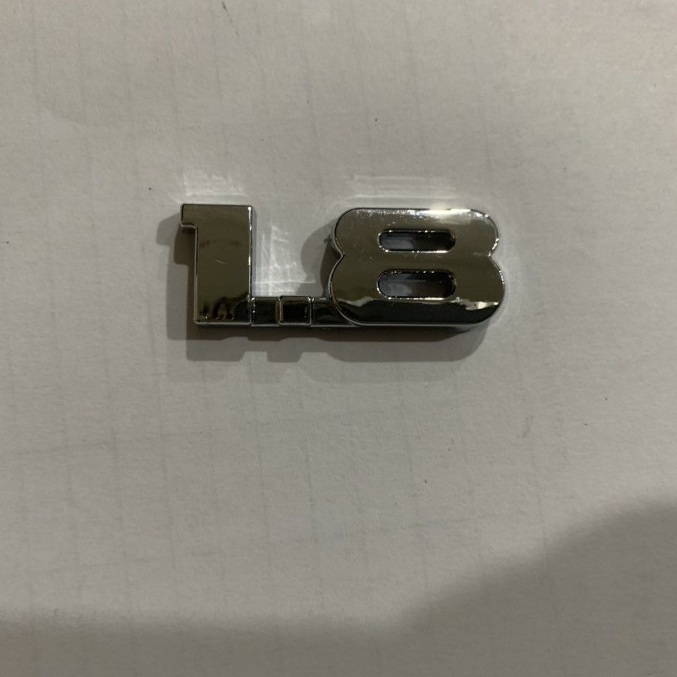 Chữ 1.8 cốp sau / logo 1.8 Honda Civic - nhập khẩu thừ Honda Japan