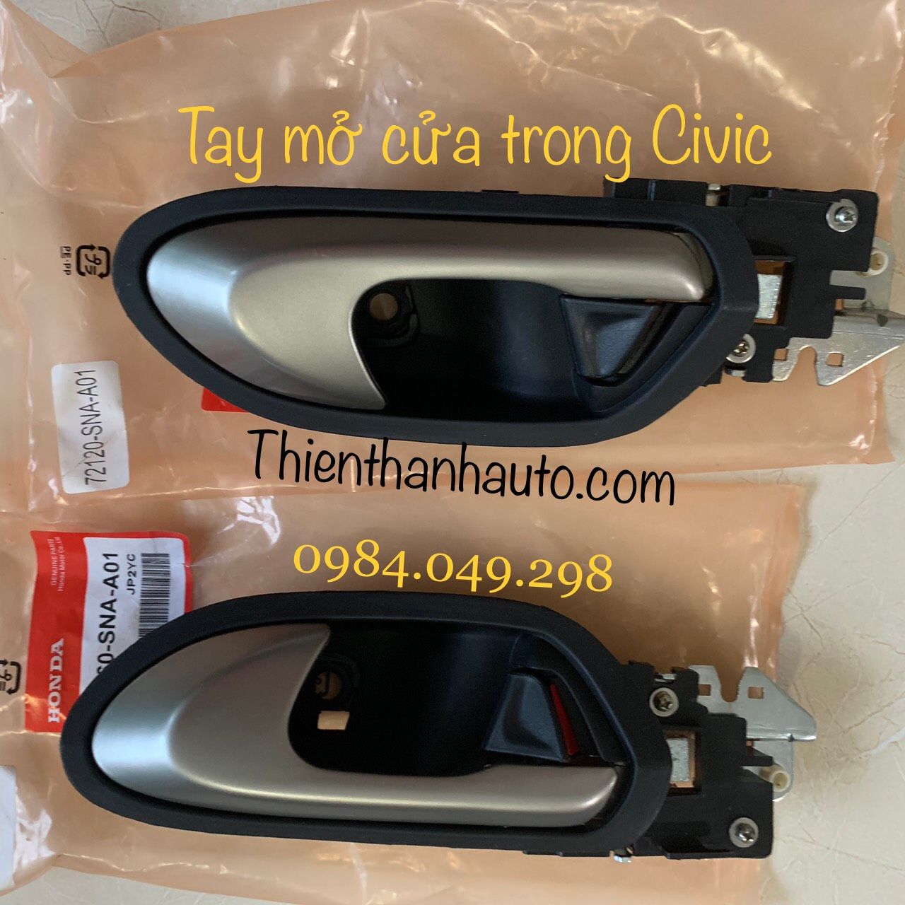 Tay mở cửa trong xe Honda Civic - Xuất xứ Japan