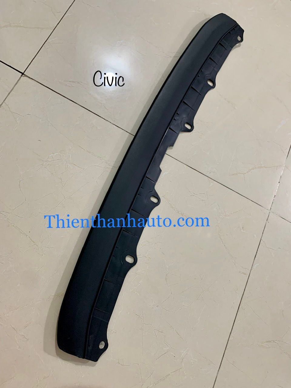 Miếng nhựa ốp dưới cản trước Honda Civic 2019-2020-2021