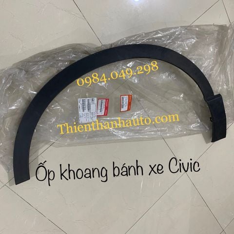 nep-khoang-banh-xe-honda-civic