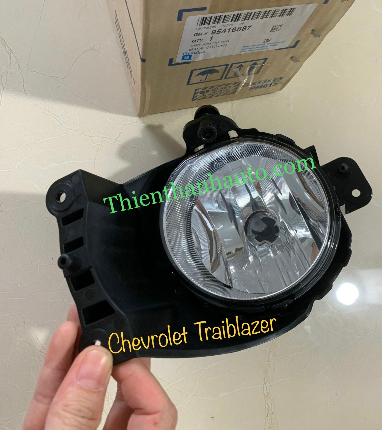 Đèn cản trước bên trái Chevrolet Traiblazer 2018 chính hãng - Thienthanhauto.com