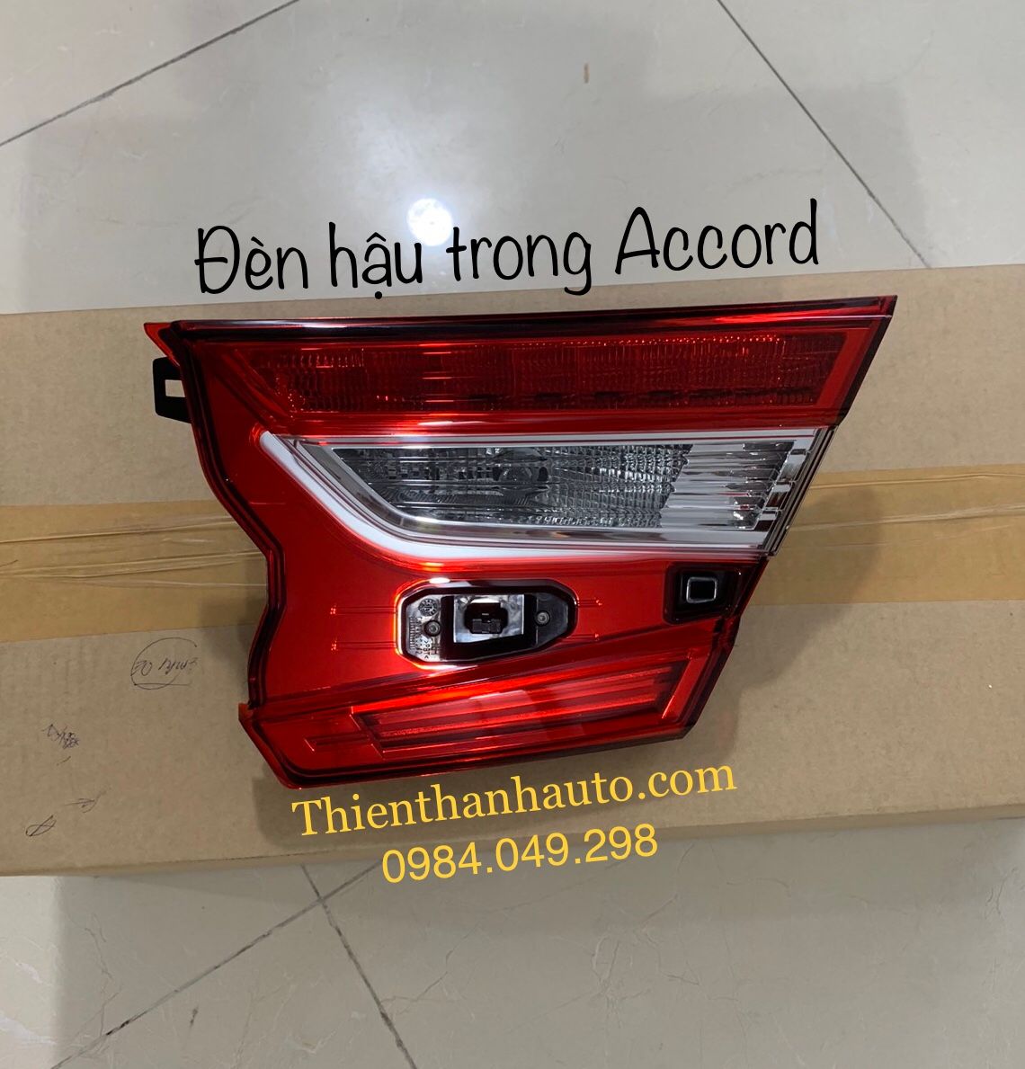 Đèn hậu trong Honda Accord 2019-2021 bên phụ chính hãng - Thienthanhauto.com