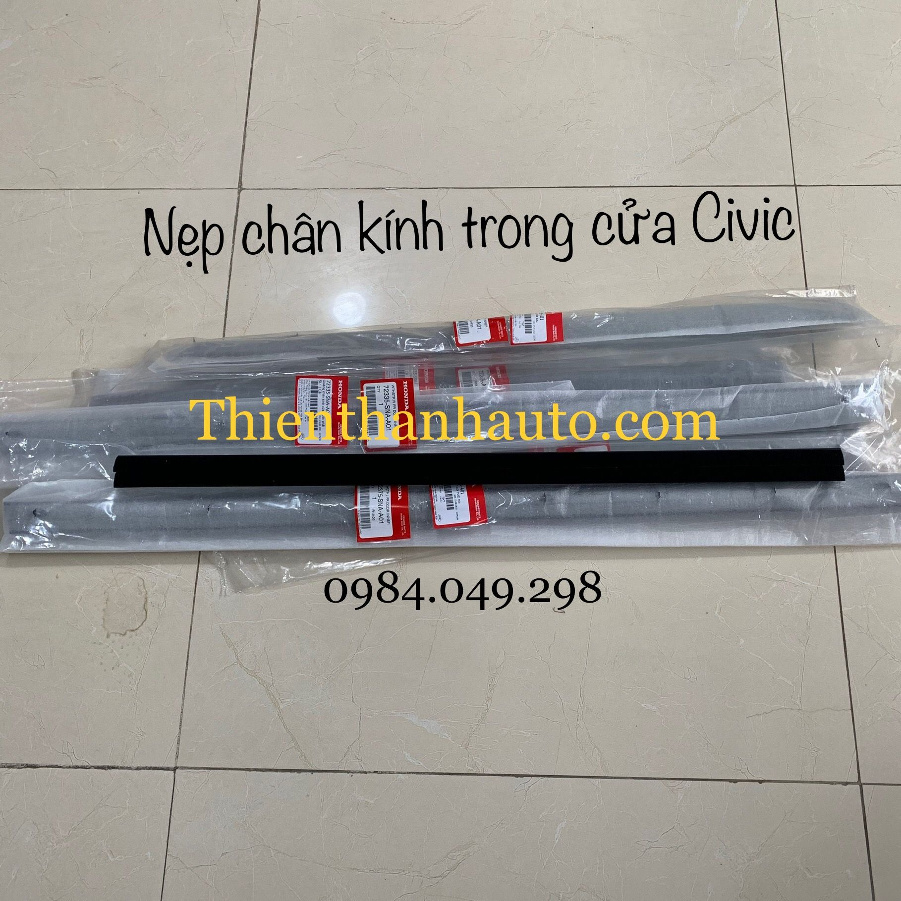 Nẹp chân kính trong cánh cửa Honda Civic chính hãng-Thienthanhauto.com