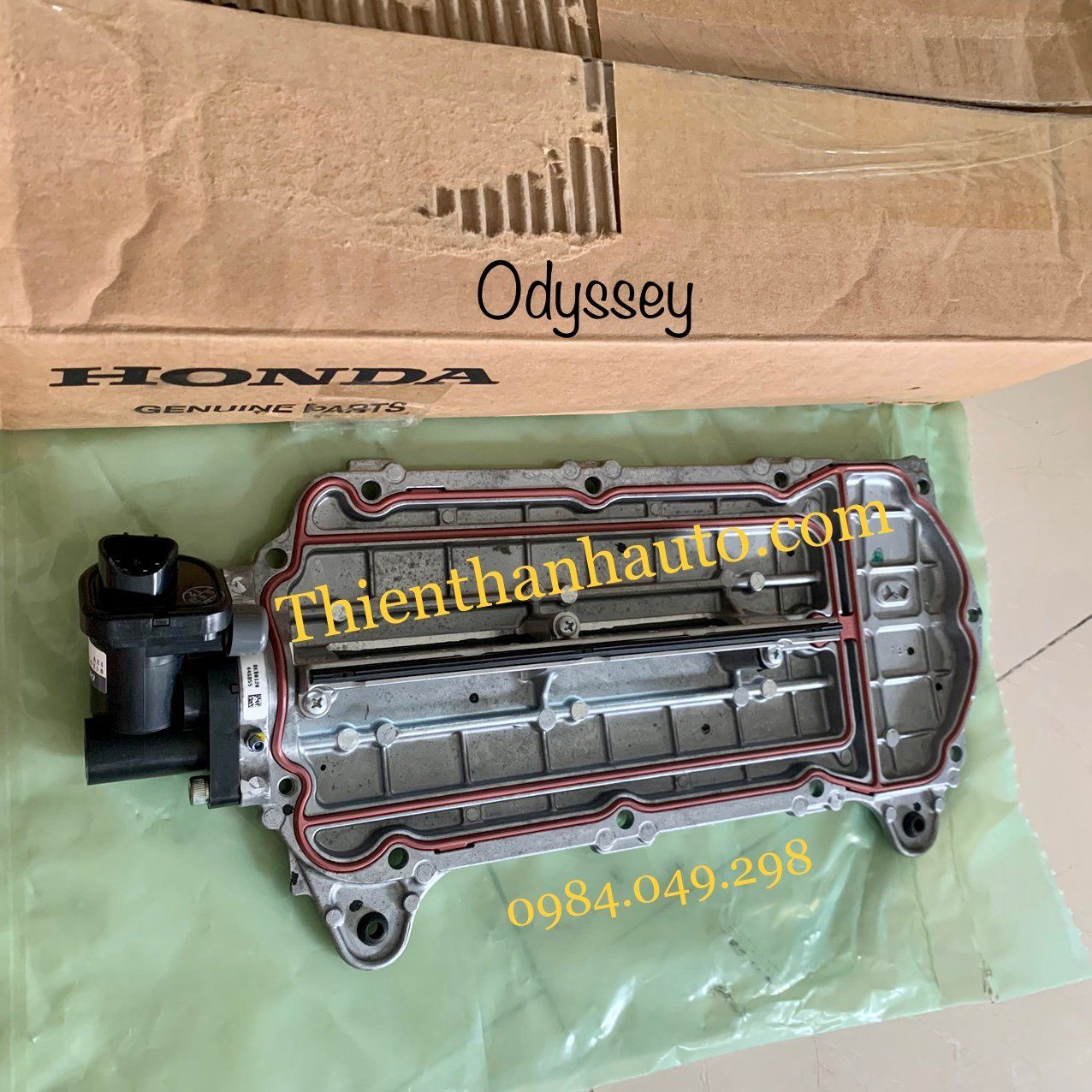 Nắp đậy trên cụm cổ hút Honda Odyssey 2004-2007 chính hãng - Thienthanhauto.com