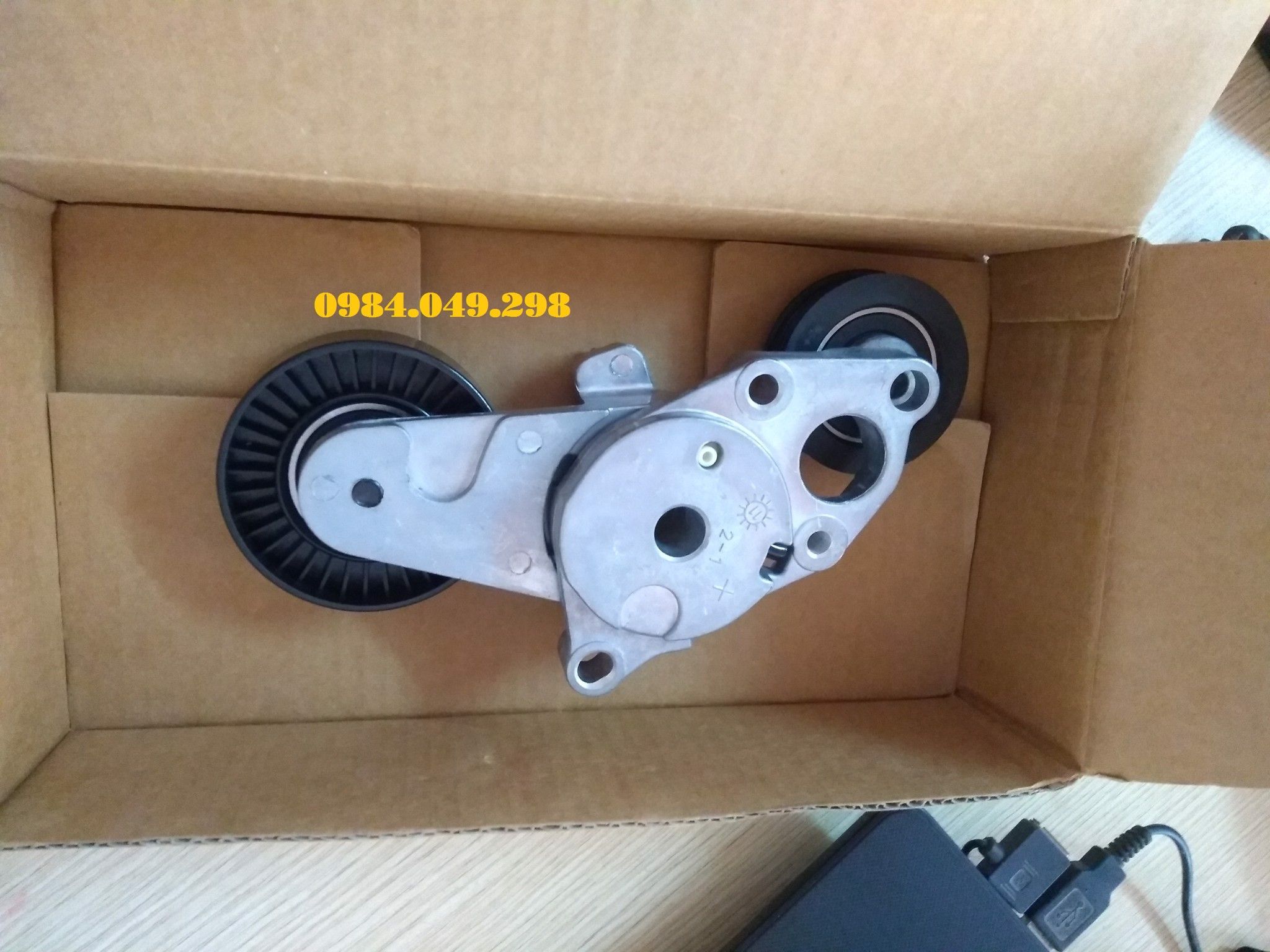 Cụm tăng dây curoa tổng Toyota Camry