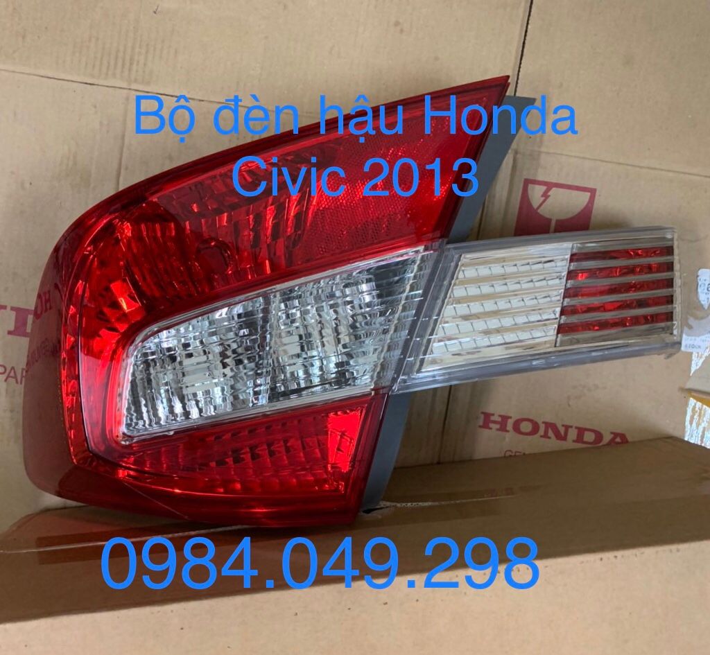 Đèn hậu trong - ngoài Honda Civic 2013 - sản xuất bởi Honda Nhật Bản