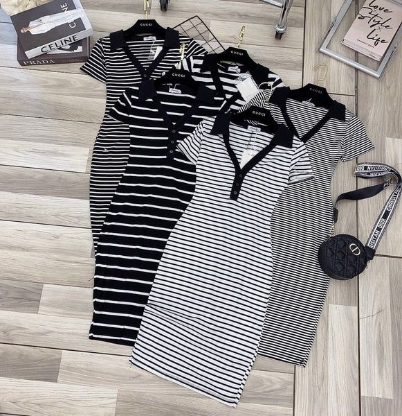  Đầm thun sọc có cổ 