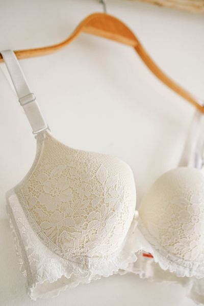  Áo ngực Lovely mút mỏng 3 móc 