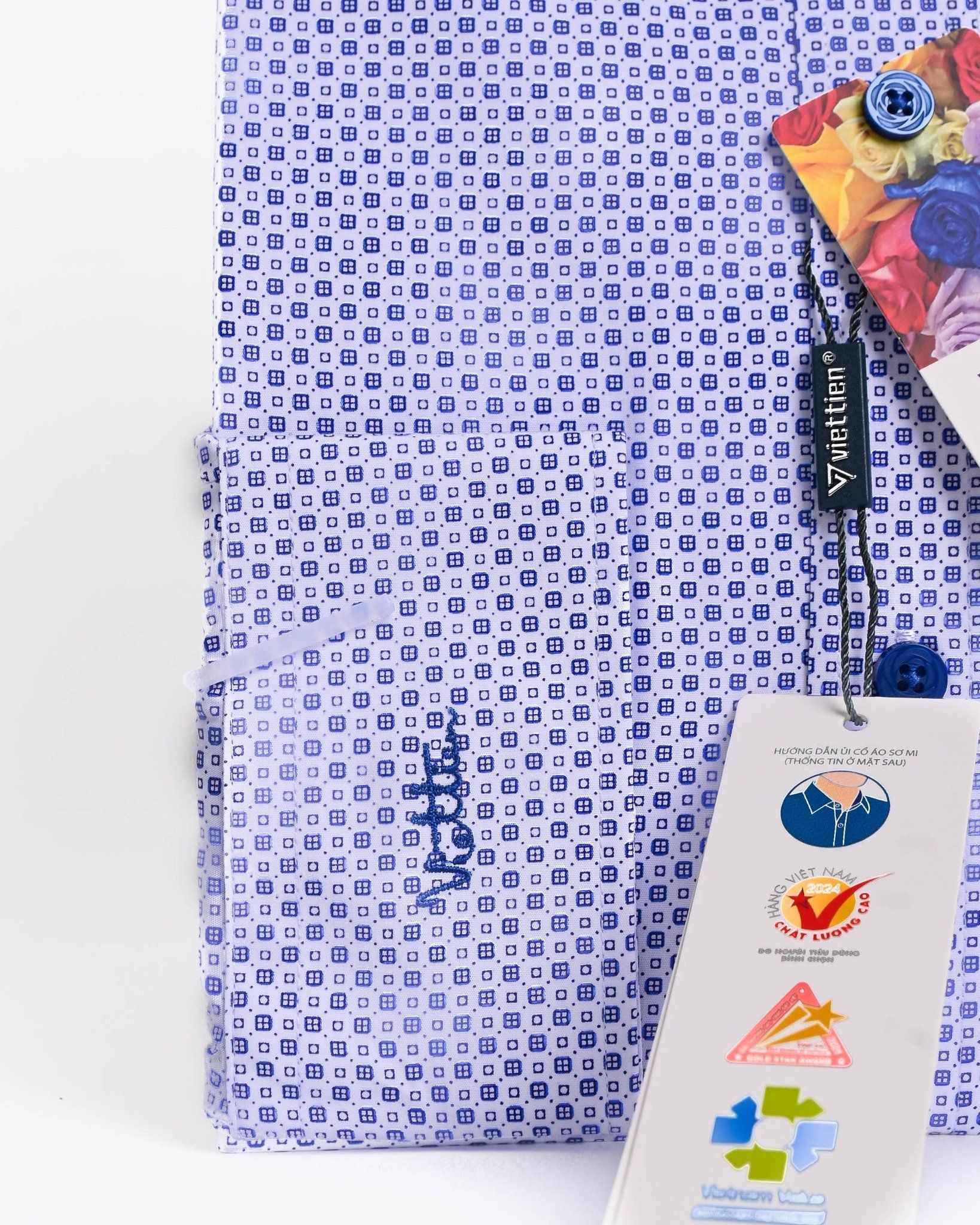  Áo sơ mi tay dài Việt Tiến 