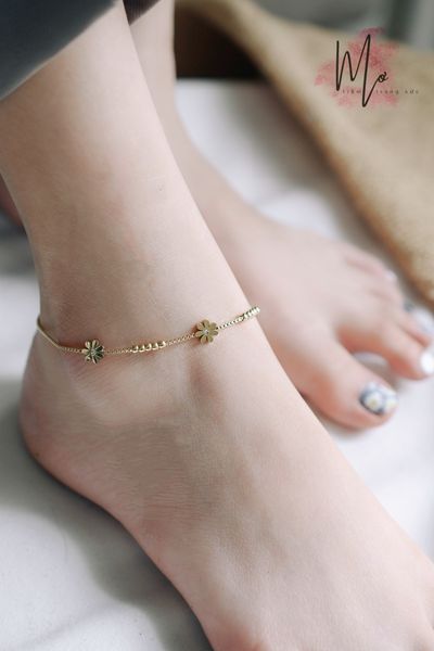  Lắc chân Titan họa tiết bông hoa xinh xắn 