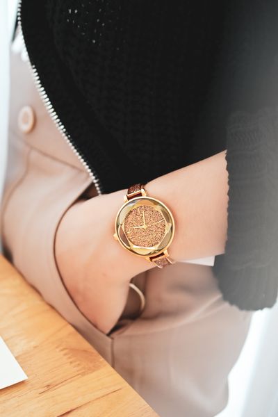  Đồng hồ dây sắt 