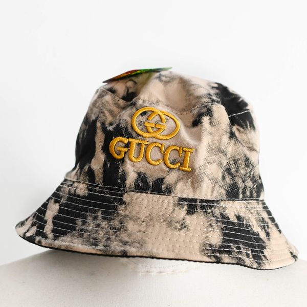  Mũ vành loang màu 