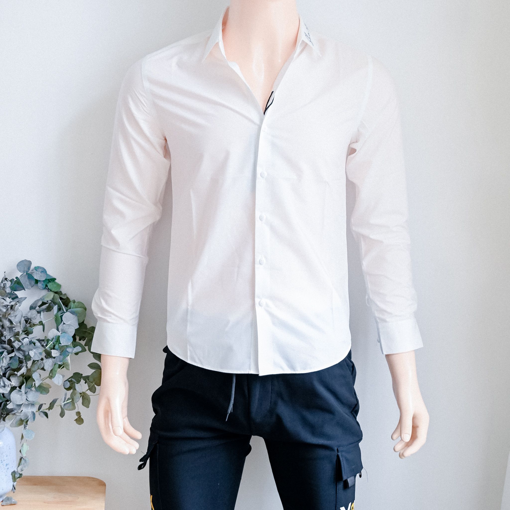 Áo sơ mi thêu hoa hồng  shopducthang