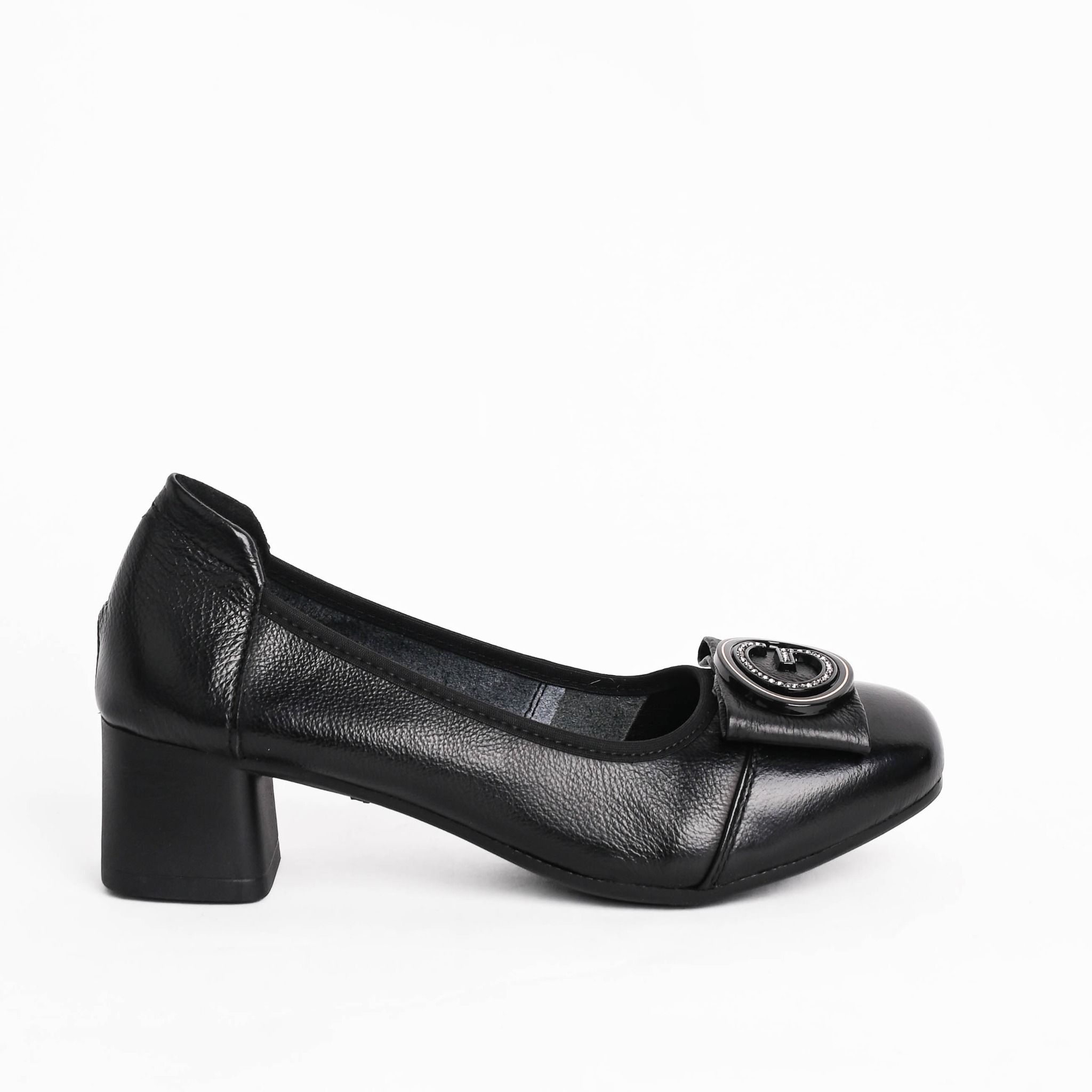  Giày bít  da mềm Hong Kong nữ 