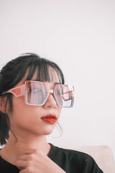  mắt kiếng 