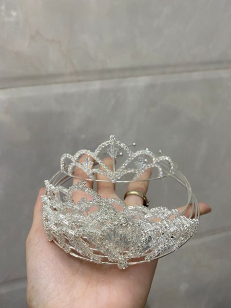  Băng đô vương miện 