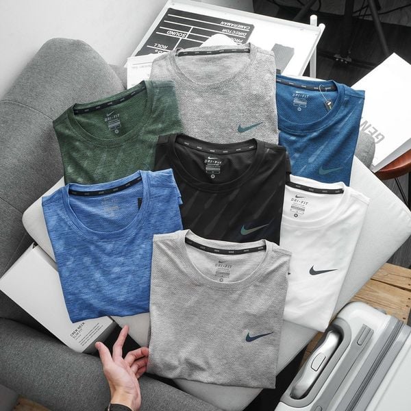  Áo thun cổ tròn nam 