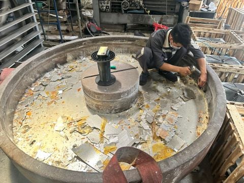  QUẤN LẠI MÂM TỪ ĐƯỜNG KÍNH 2M2 NẶNG 7500KG CỦA NHÀ MÁY THÉP 