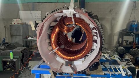  QUẤN LẠI MOTOR 500KW TỐC ĐỘ 3000RPM NẶNG 3000KG ĐIỆN ÁP 380V - NGOCTRAMMOTOR.COM 