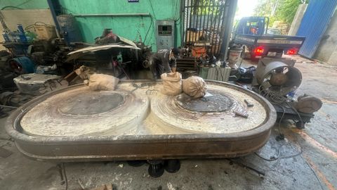  QUẤN MÂM TỪ HÍT SẮT PHẾ LIỆU,  SỬA CHỮA MÂM TỪ HÍT SẮT PHẾ LIỆU DÀI 4M RỘNG 2M NẶNG 11 TẤN 
