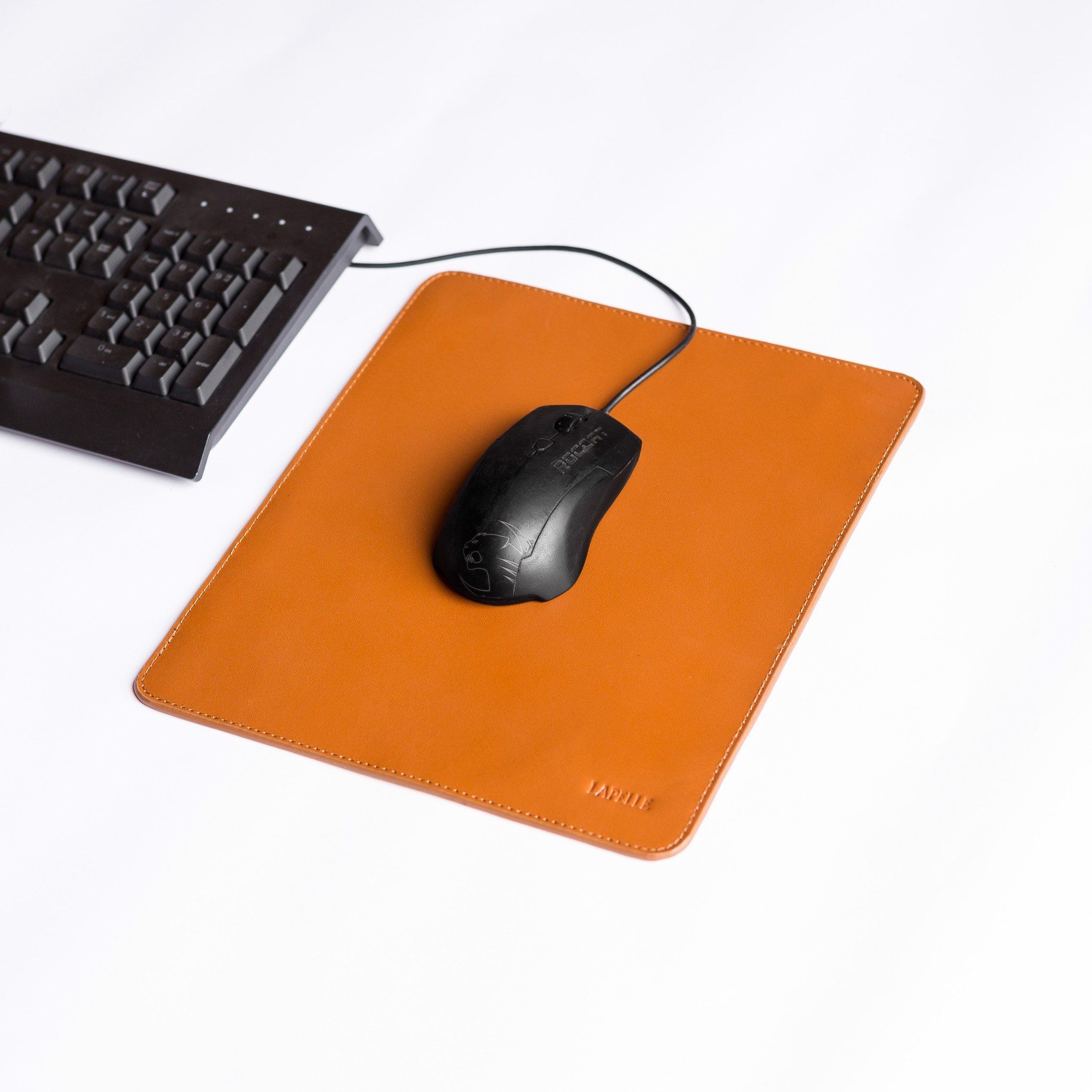  Bàn di chuột, miếng lót chuột bằng da bò thật kích thước 23.5 x 27 cm - Mouse Pads Leather LAPELLE 