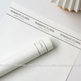 Giấy gói hoa trắng viền chữ PVC không thấm nước (1 xấp 20 tờ kt 45*30cm) - GIA0085