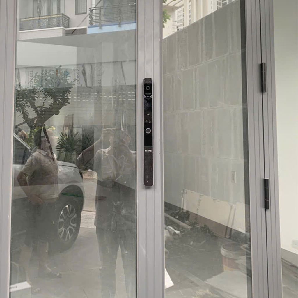 Khóa nhận diện khuôn mặt IOT LOCK VIP2A