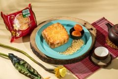 Nướng Đậu xanh xát 2 Trứng mặn truyền thống 210g