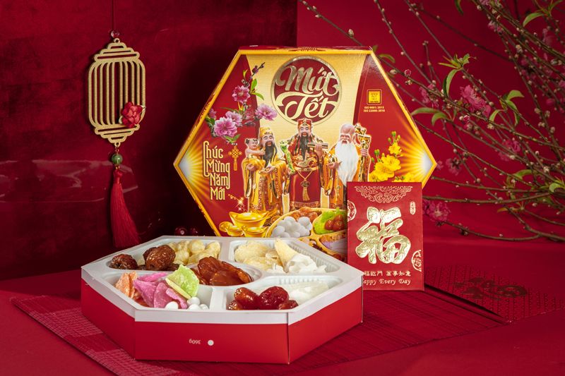 Mứt hộp lục lăng 360g (có khay)