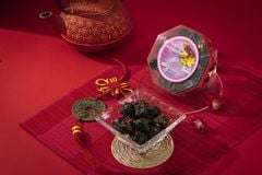 Mứt mận gừng hộp nhựa bát giác 200g