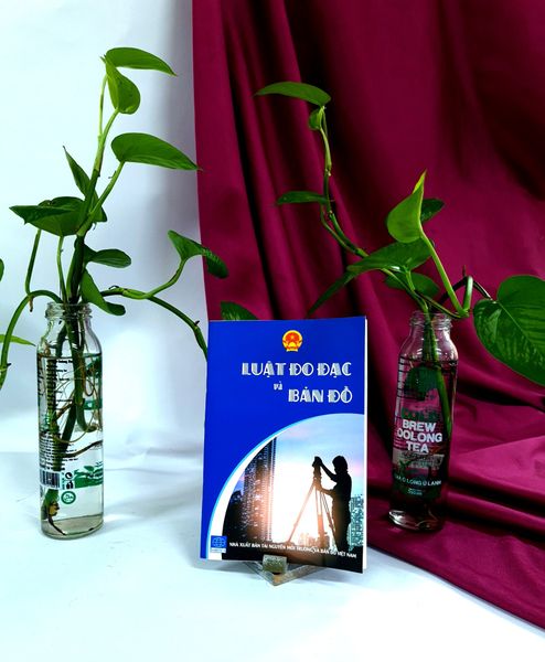  Sách Luật Đo đạc và bản đồ 