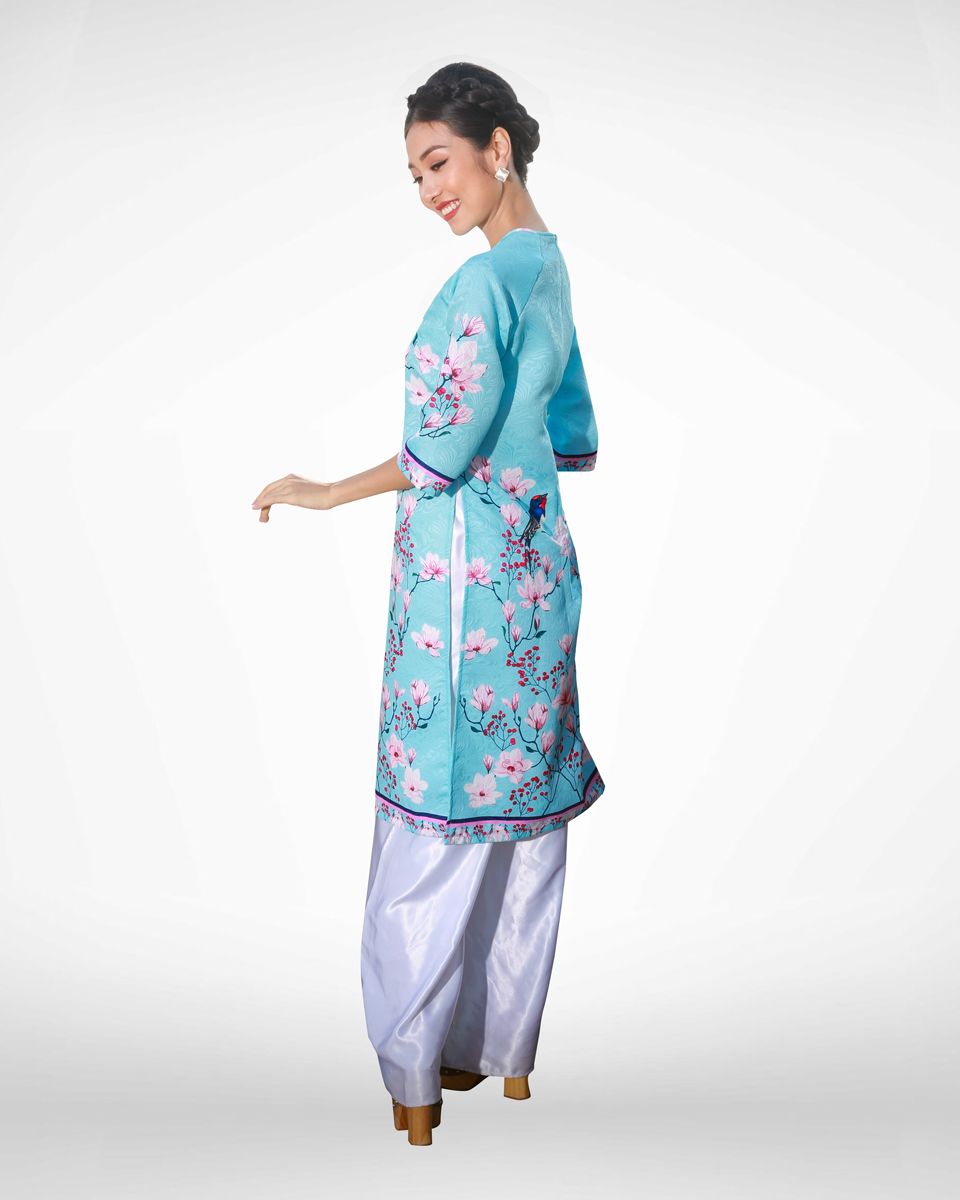 Áo Dài Gấm Xanh Bừng Sắc Xuân