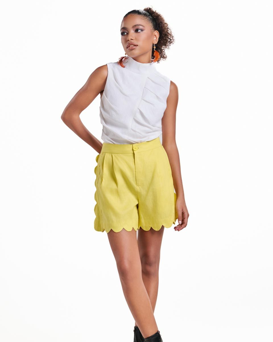 Quần Short Linen Nữ Vàng Lemon
