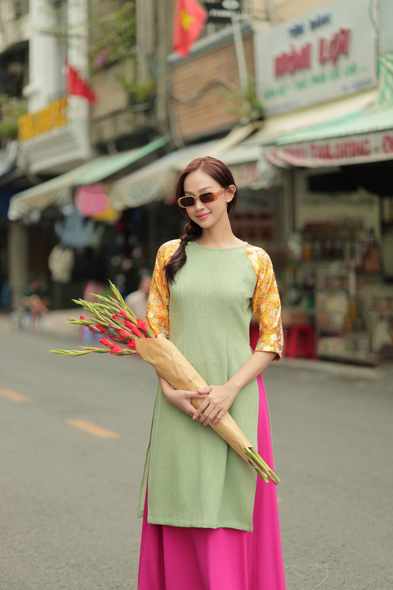 Áo Dài Gấm Xanh Cốm Bừng Sắc Xuân