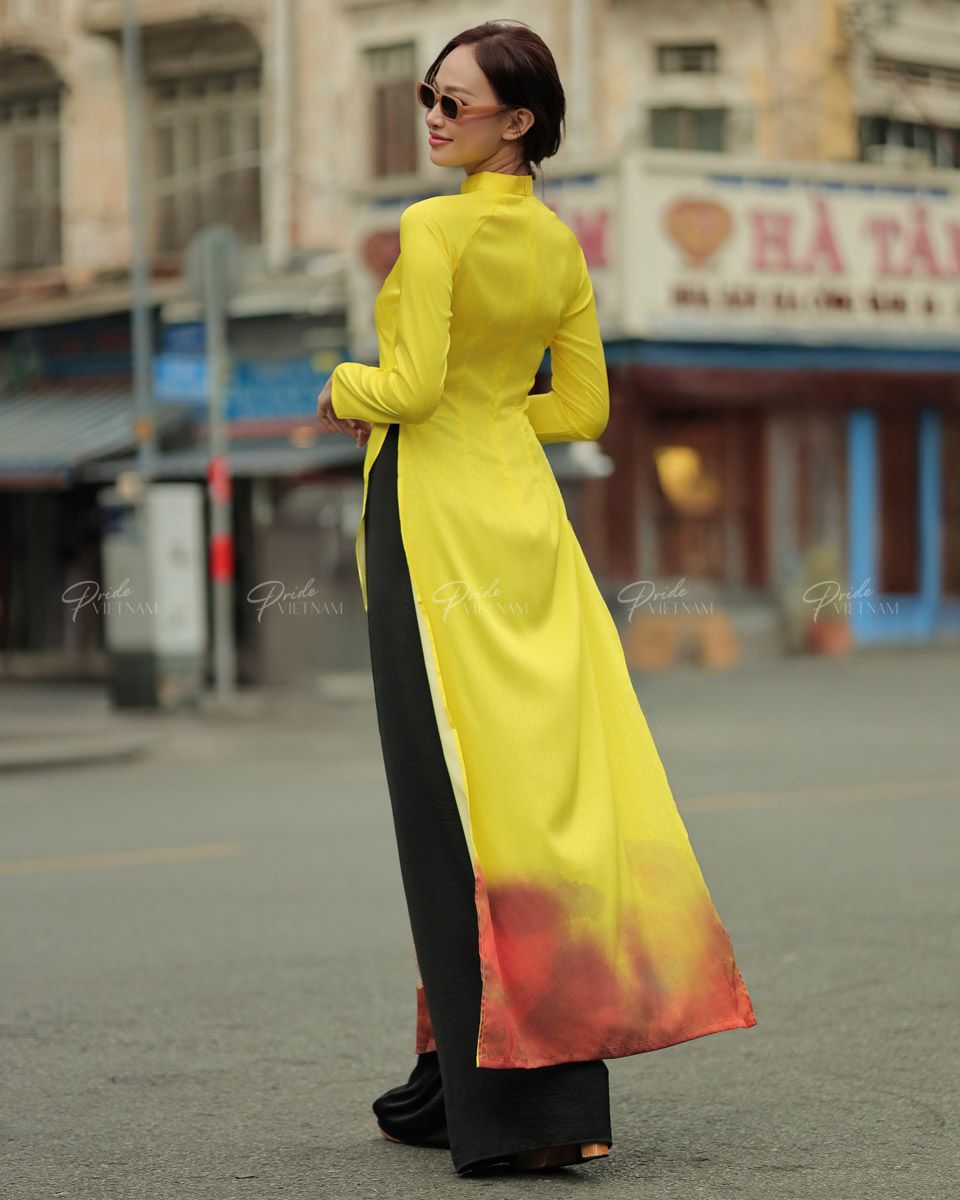 Áo Dài Lụa Vàng Song Sinh Gems Of Vietnam