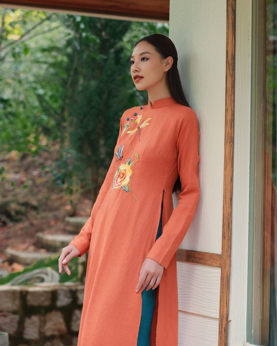 Áo Dài Linen Cam San Hô Into The Wood