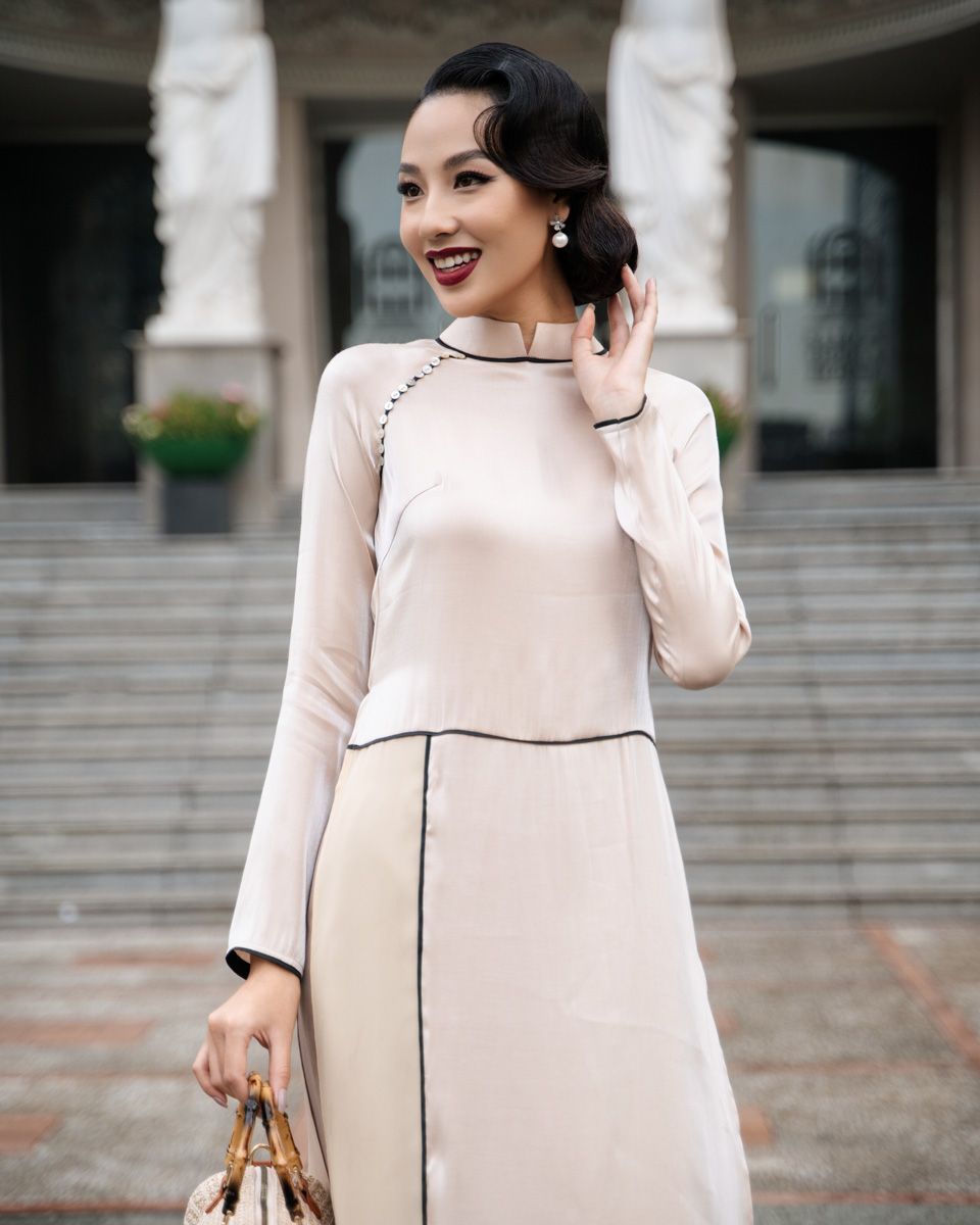 Áo Dài Nữ Kem Tơ Organza Pride Việt Nam