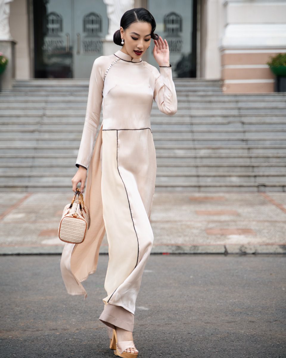 Áo Dài Nữ Kem Tơ Organza Pride Việt Nam