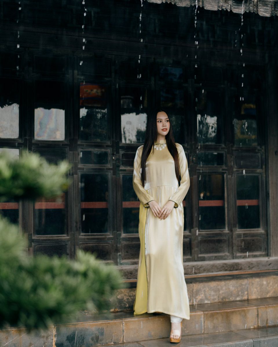 Áo Dài Nữ Tơ Organza Vàng Nhạt Pride Việt Nam