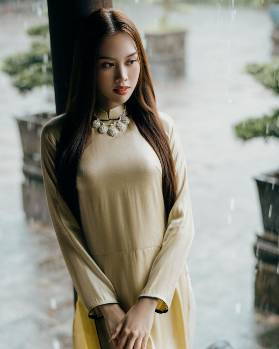 Áo Dài Nữ Tơ Organza Vàng Nhạt Pride Việt Nam