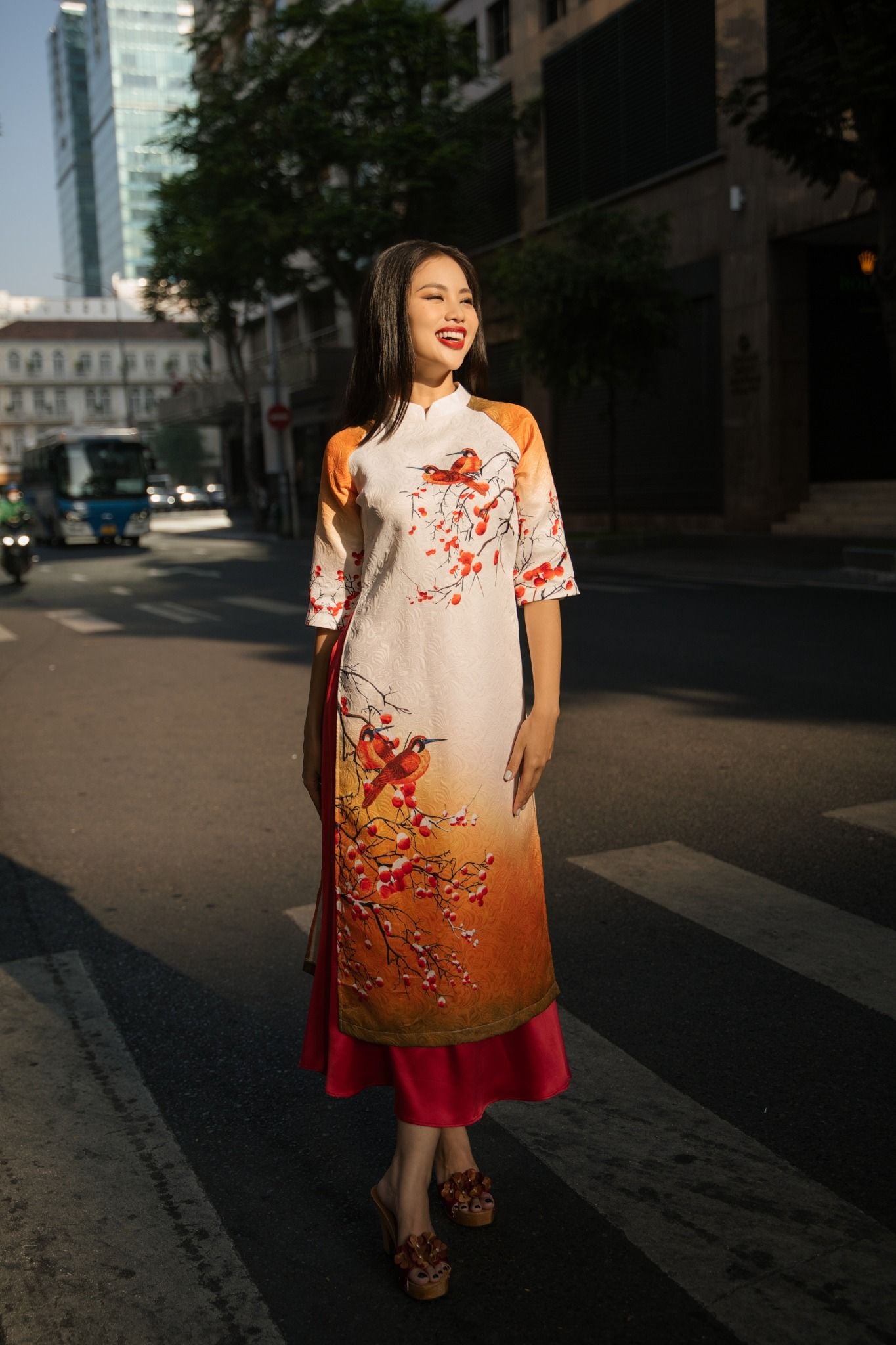 Chân Váy Lụa Đỏ