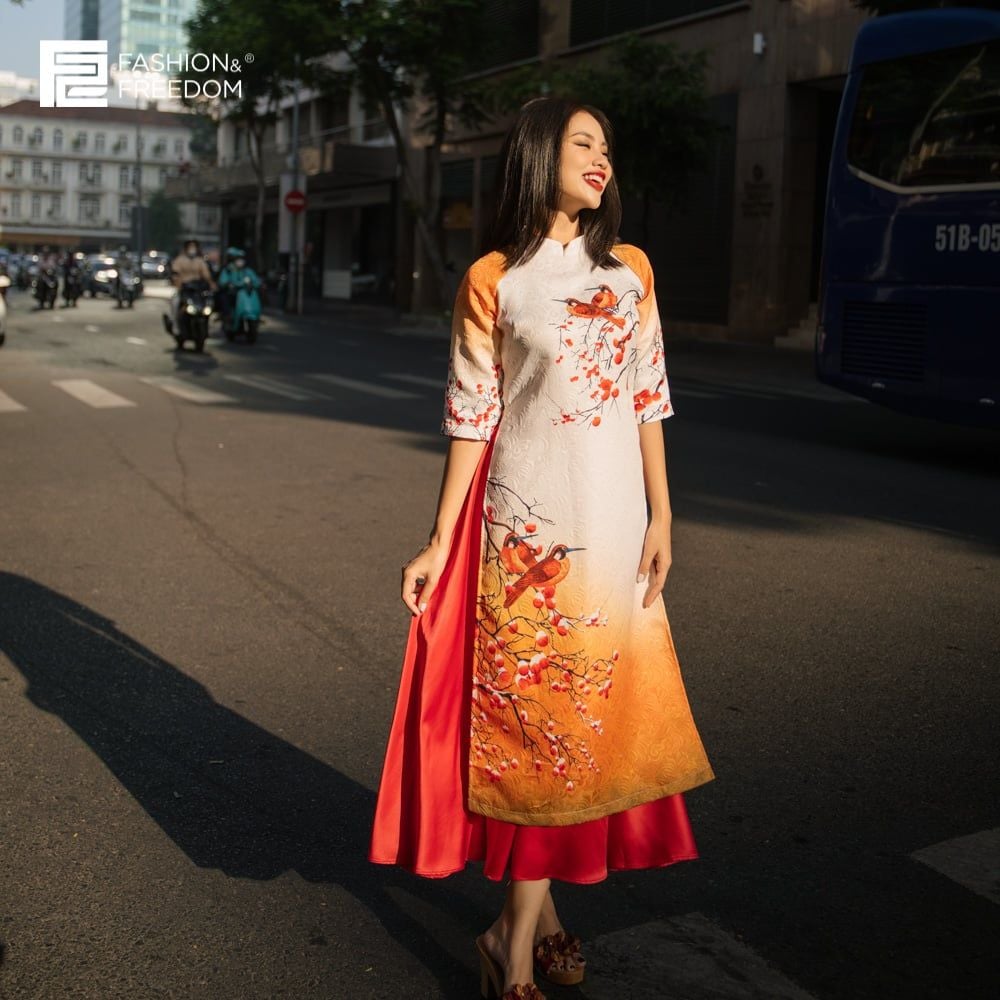 Chân Váy Lụa Đỏ