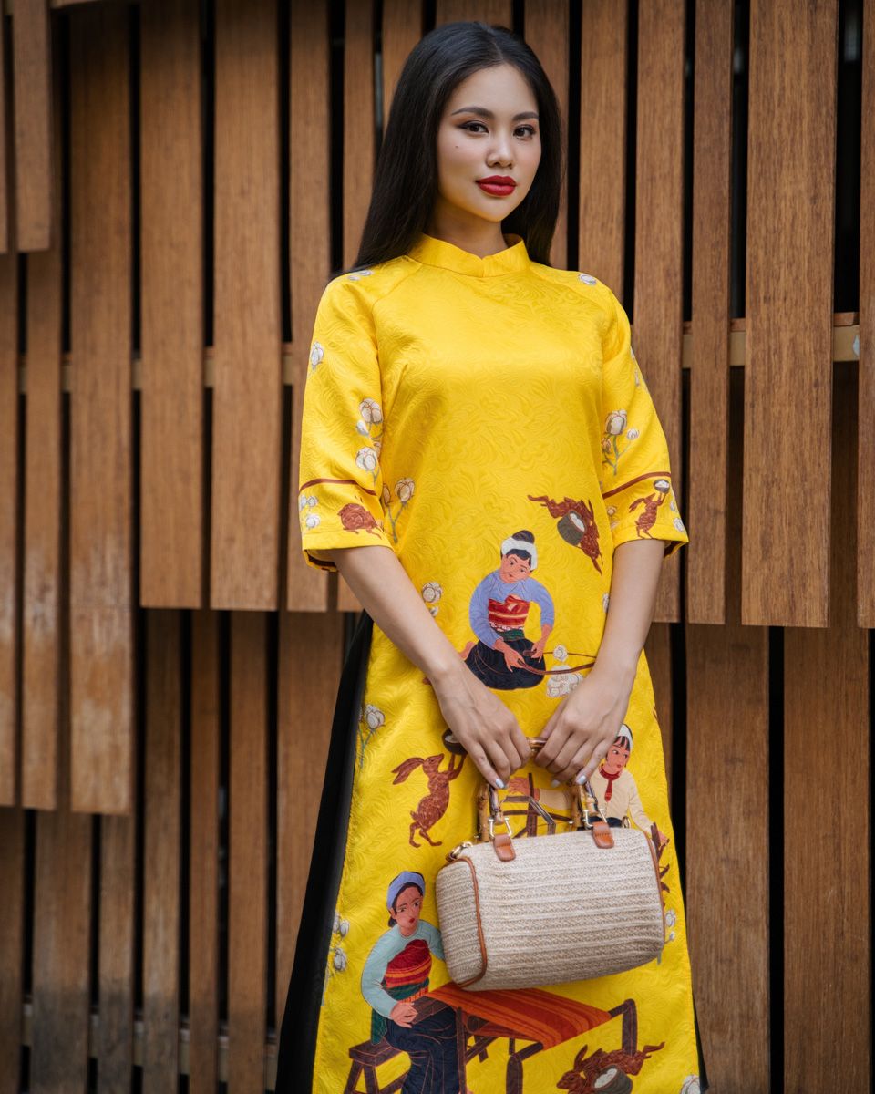 Áo Dài Nữ Gấm Vàng Bông Cô Gái Pride Việt Nam