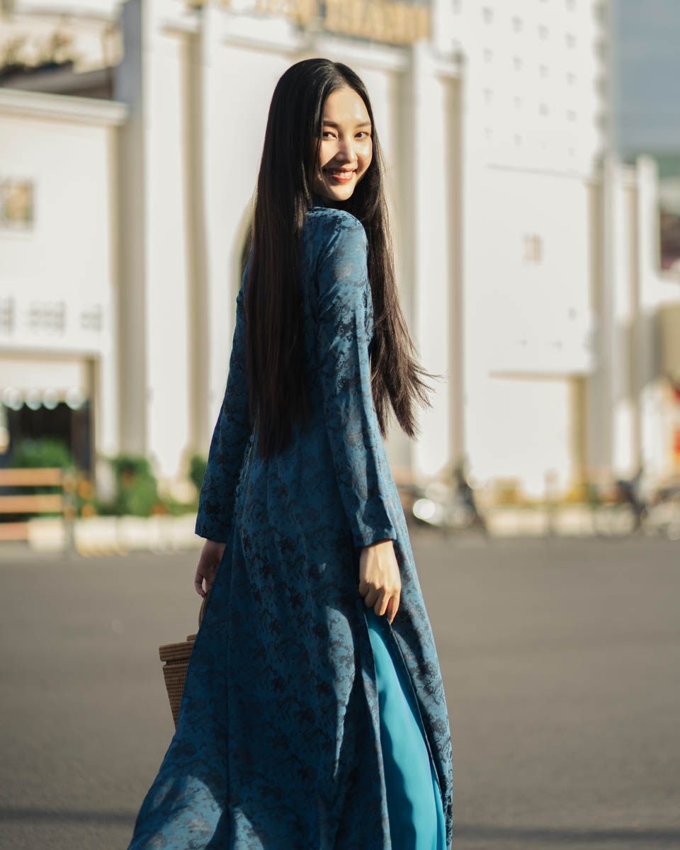 Áo Dài Lụa Xanh Dương Pride Việt Nam