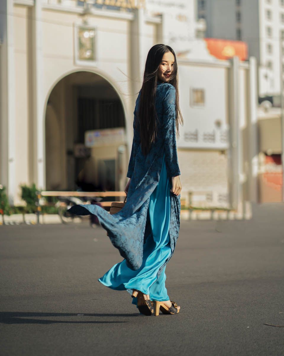 Áo Dài Lụa Xanh Dương Pride Việt Nam