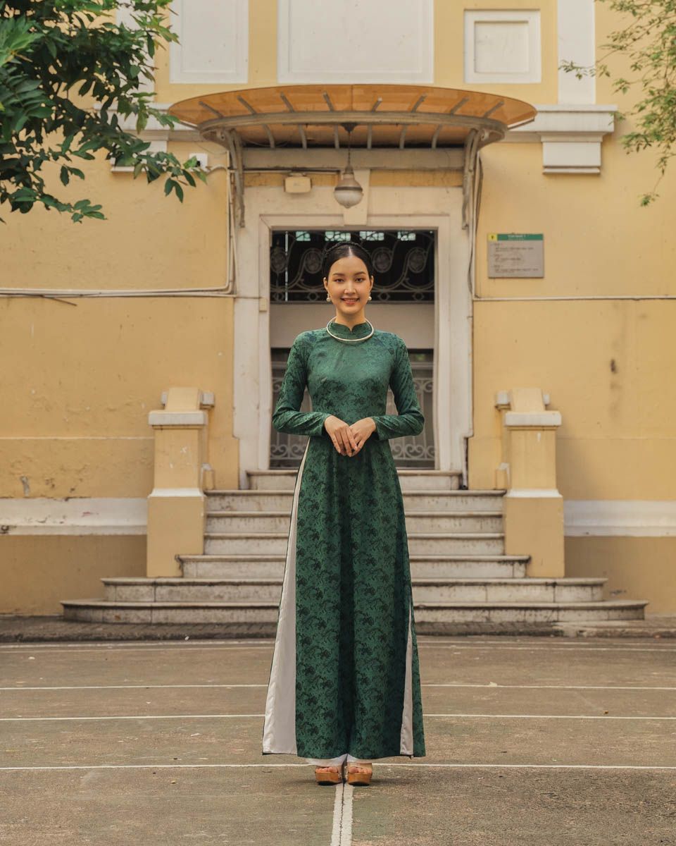 Áo Dài Lụa Xanh Lá Pride Việt Nam