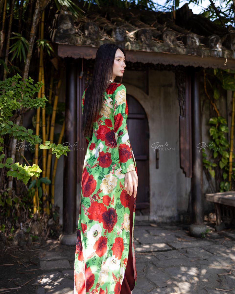 Áo Dài Lụa Nữ Xanh Hoa Đỏ Pride Việt Nam