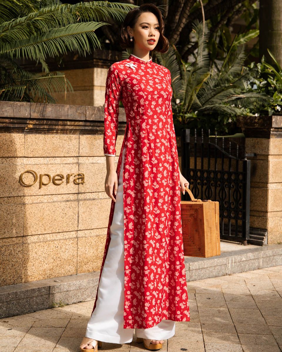 Áo Dài Linen Đỏ Hoa Pride Việt Nam