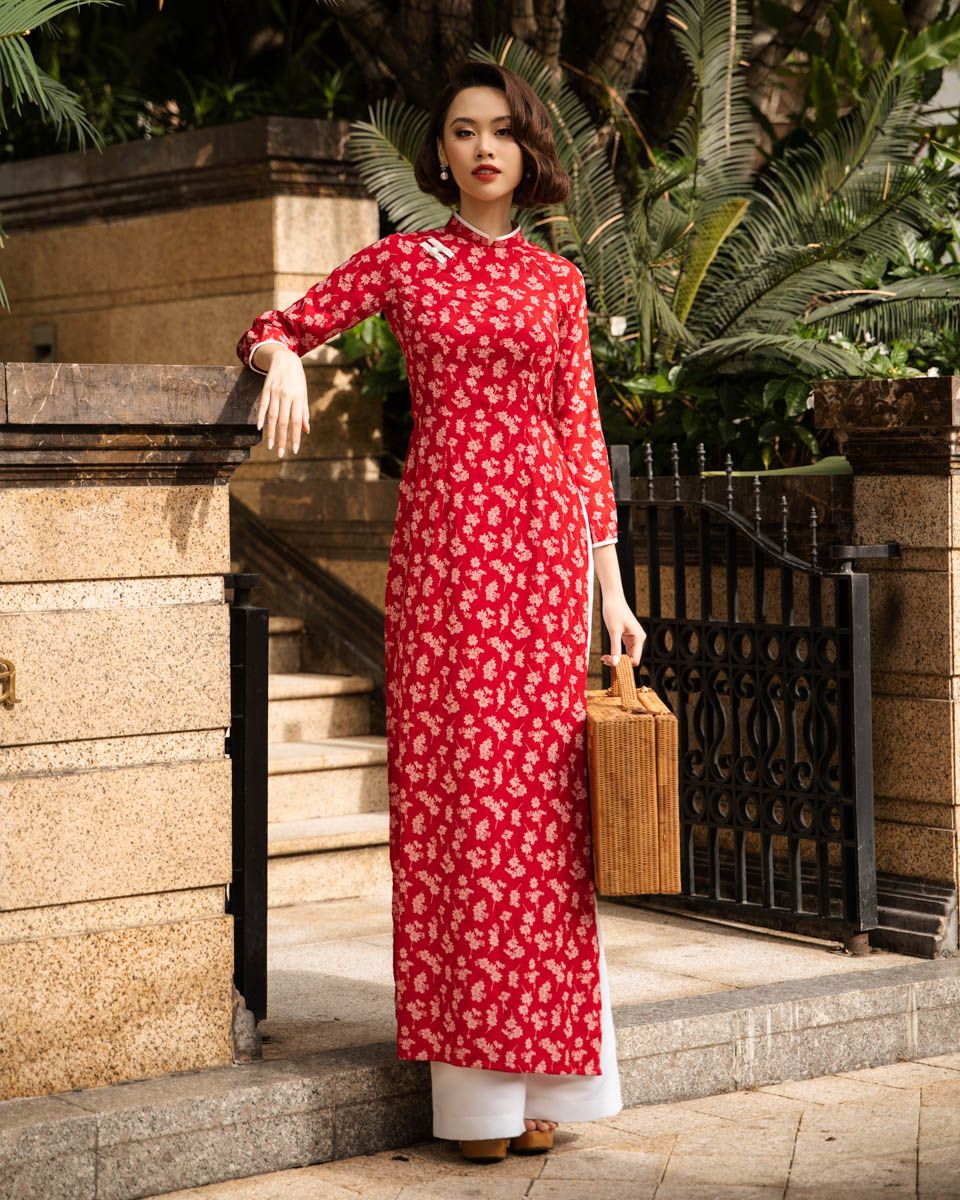 Áo Dài Linen Đỏ Hoa Pride Việt Nam