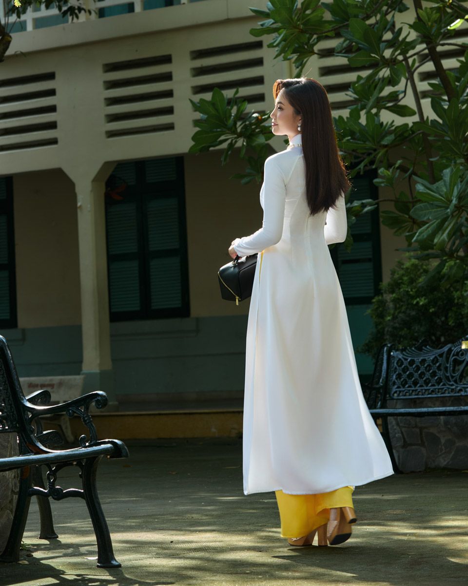 Áo Dài Lụa Trắng Pride Việt Nam